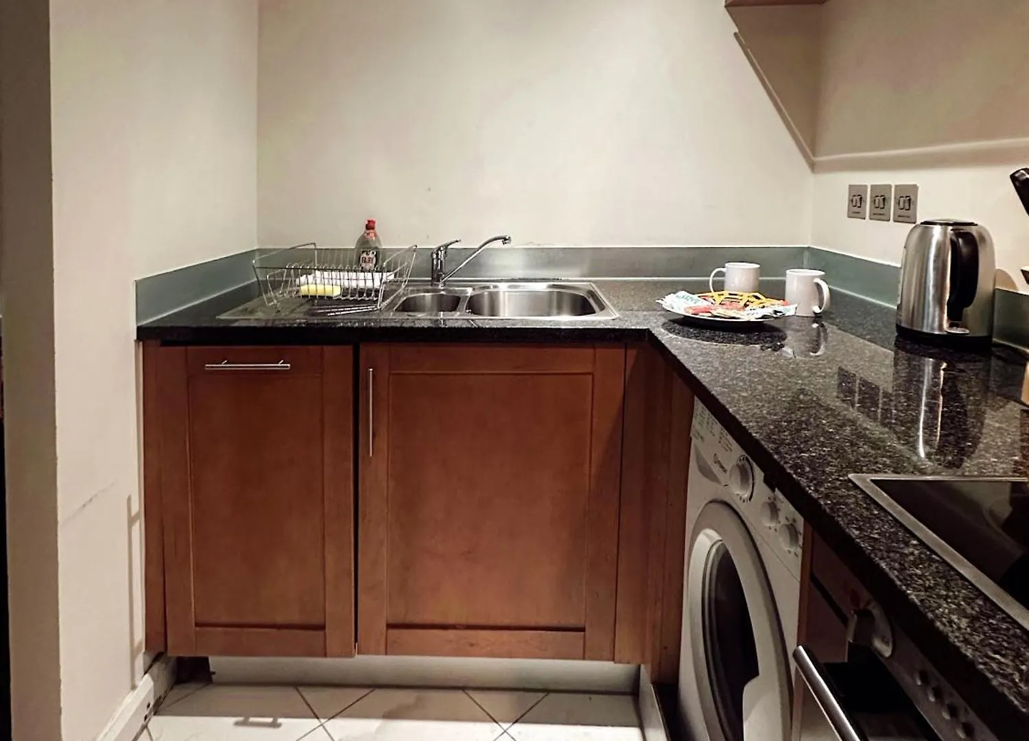 Modern 2Bed-2Bath Apartment London 0*,  United Kingdom