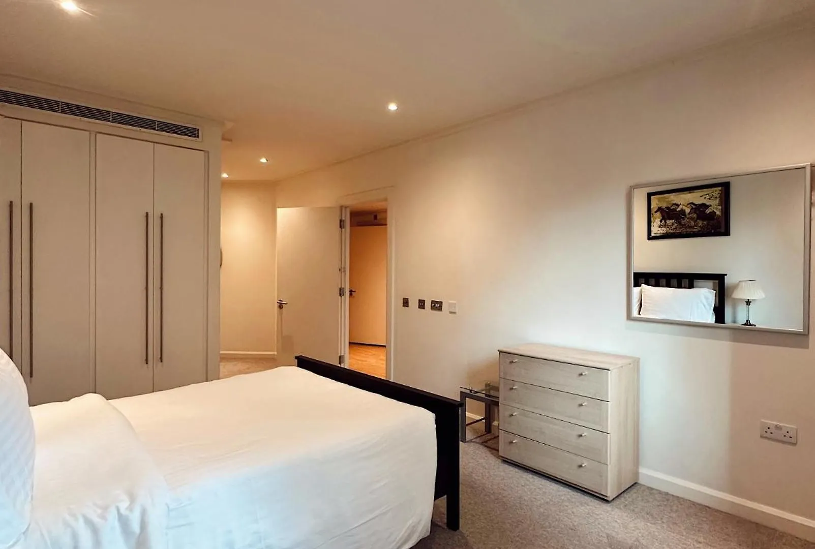 Modern 2Bed-2Bath Apartment London United Kingdom